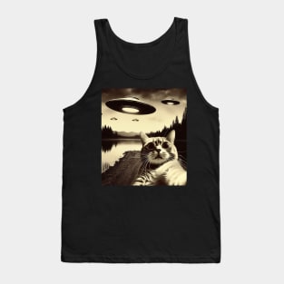 Cat selfie with UFO Tank Top